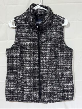 Lands' End Black and White lightweight puffer vest size S